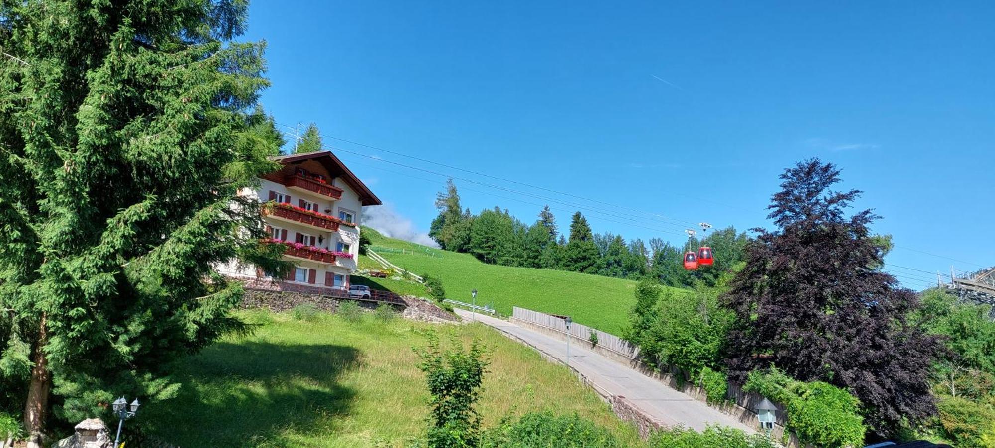 Hotel Garni Panoramik Ortisei Exterior foto