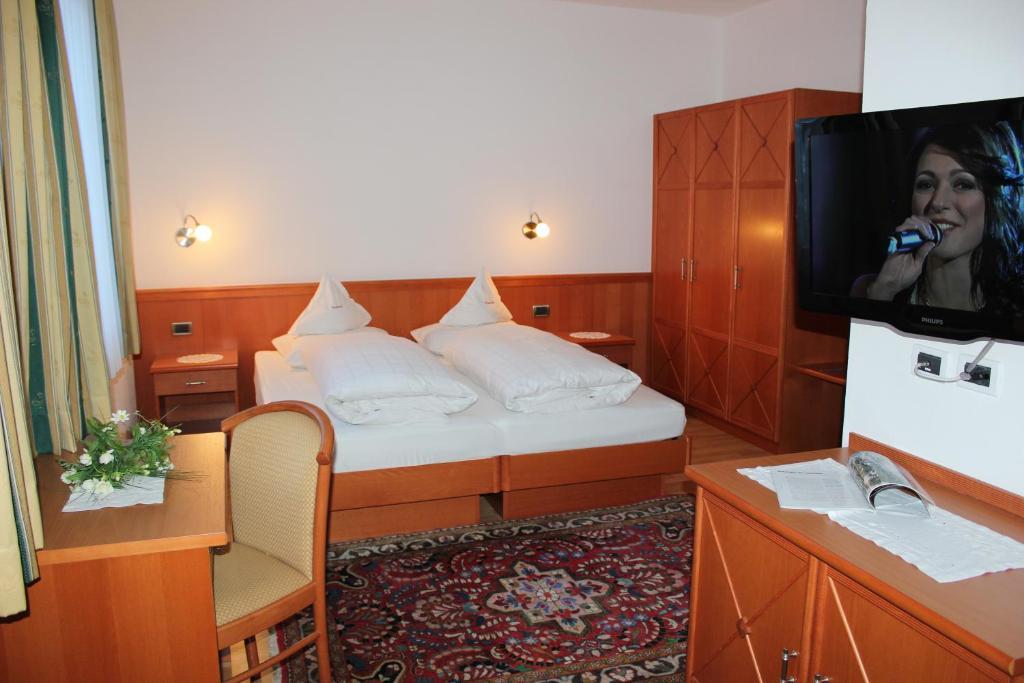 Hotel Garni Panoramik Ortisei Habitación foto